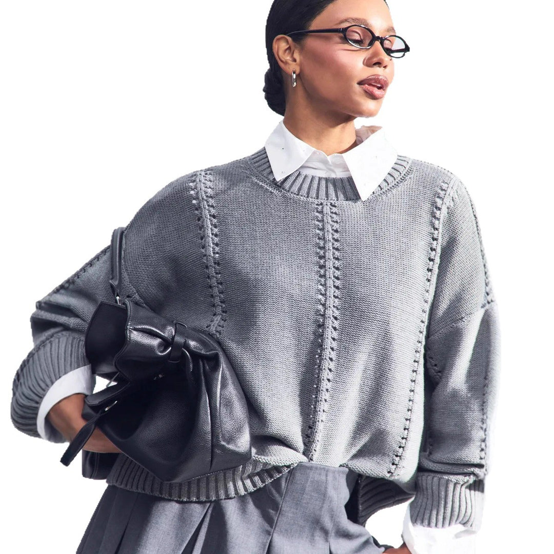 Pull en tricot pour femmes avec un design de trous raffiné et une coupe décontractée Lune London