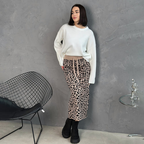 Midi skirt for women with leopard pattern and slit design Lune London