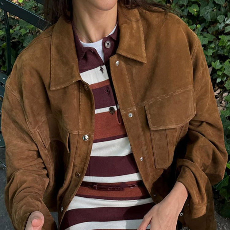 Ladies Elegant Suede Jacket with Practical Pockets and Chic Modern Cut