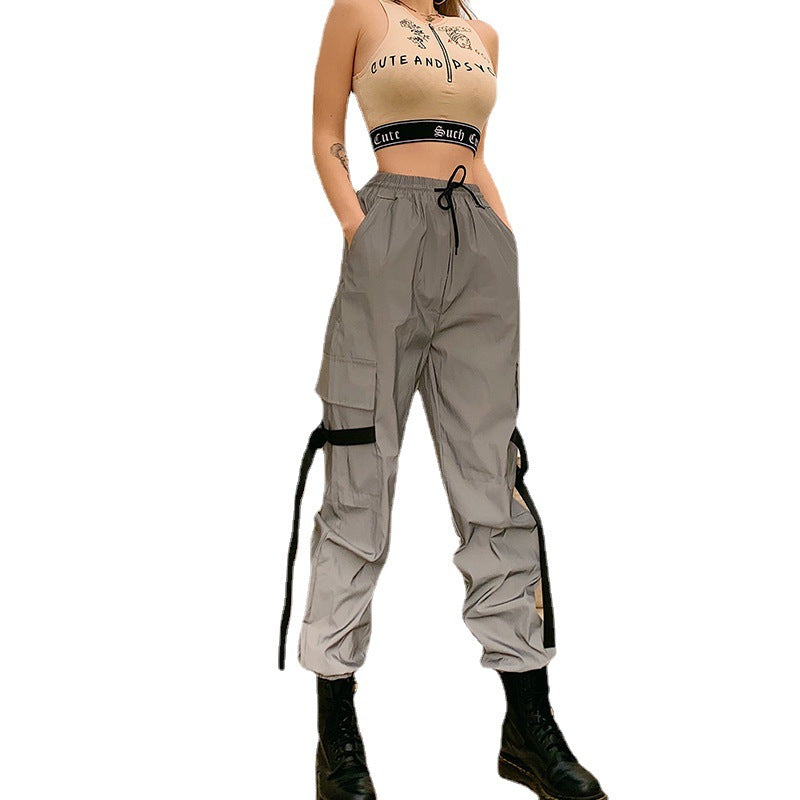 Women's cargo pants with practical pockets and adjustable waist Lune London