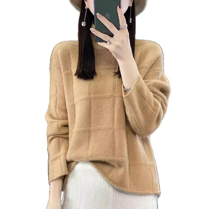 Comfortable knitted sweater for women in chic and stylish checkered design