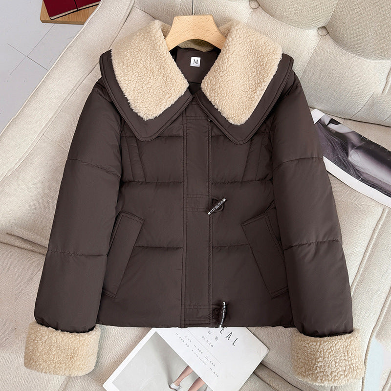 Short quilted jacket for women with an oversized fit and faux fur collar Lune London