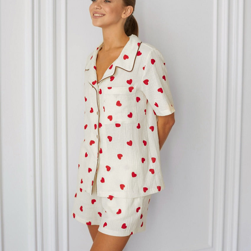 Women’s pajama set with hearts and short sleeves Chic und Stil