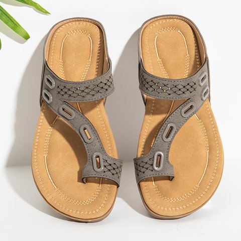 Comfortable strap sandals for women with special straps and a comfortable insole Lune London