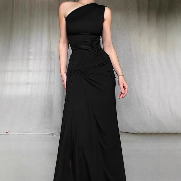 Elegant maxi dress for women with asymmetric cut and sculpting design Lune London