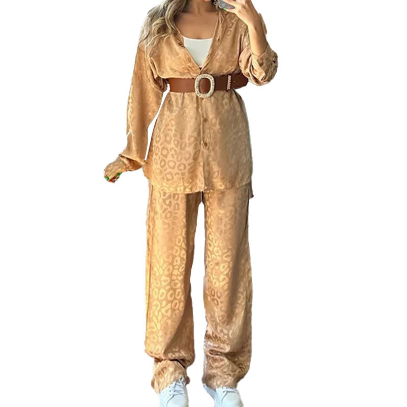 Pantalon élégant pour femmes avec fermeture à boutons sur le devant et jambes larges Chic & Stil