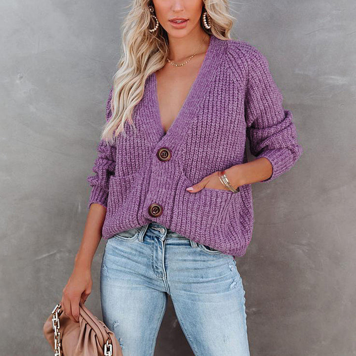 Women Cardigan with deep V-neck and practical pockets Lune London
