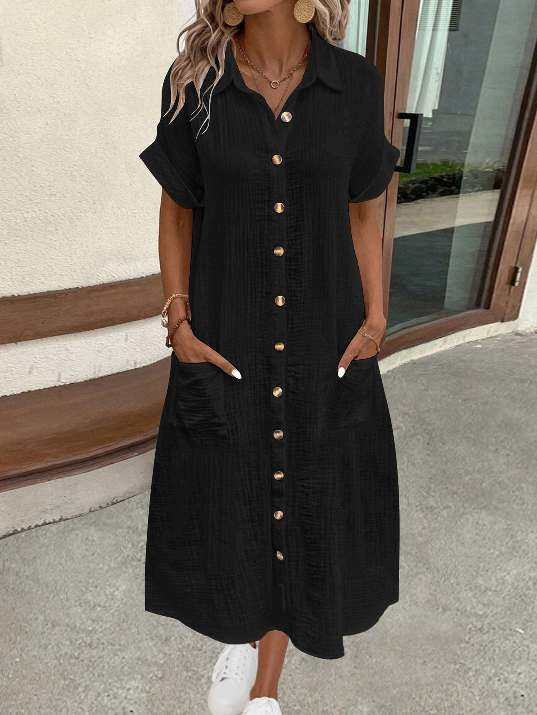 Shirt dress for women with decorative buttons and practical pockets Lune London
