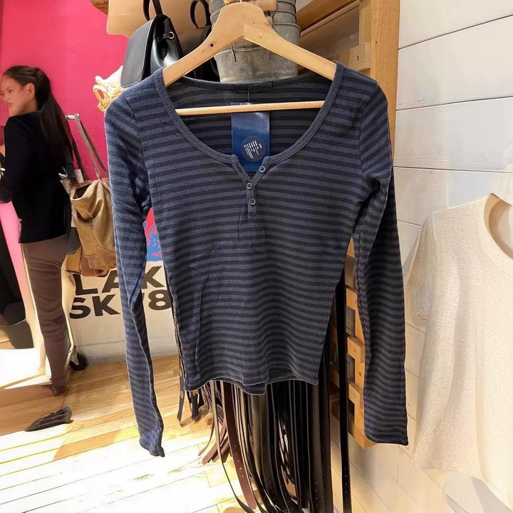 Chemise Henley à manches longues pour femmes avec fines rayures Chic & Stil