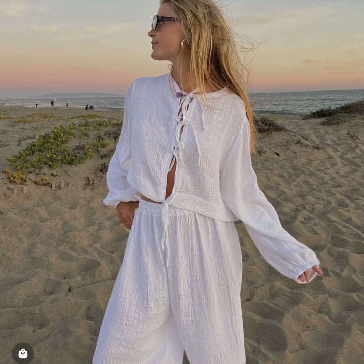 Loose summer pants for women with elastic waistband and lightweight fabric Lune London