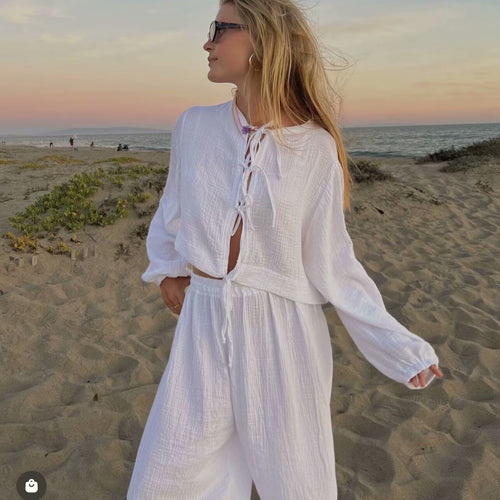 Loose summer pants for women with elastic waistband and lightweight fabric Lune London