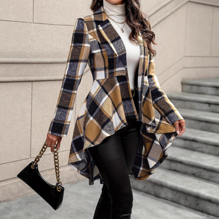 Women Elegant and Flowing Plaid Jacket with Asymmetrical Hem Lune London