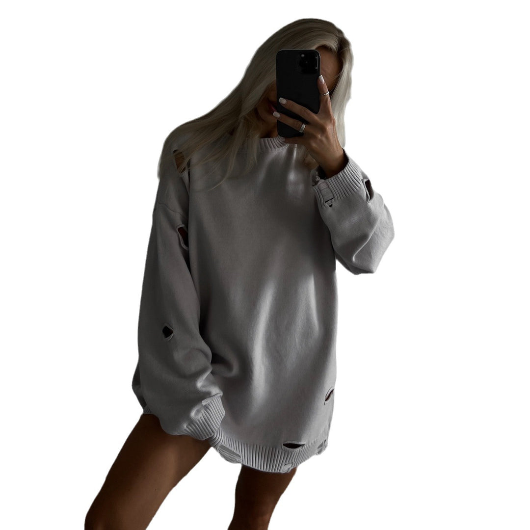 Oversized sweatshirt for ladies with stylish distressed details and a loose fit Lune London