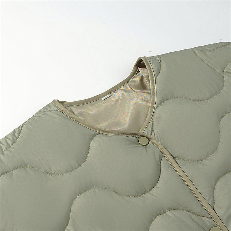 Padded transition jacket for women with large collar Lune London