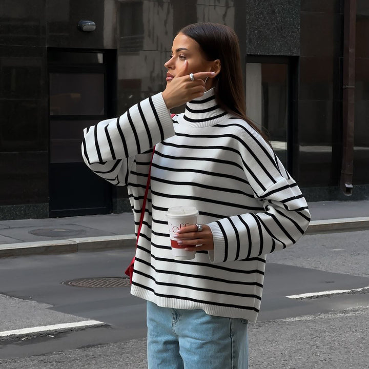 Women's Stylish Oversized Sweater with Striped Pattern Chic & Stil