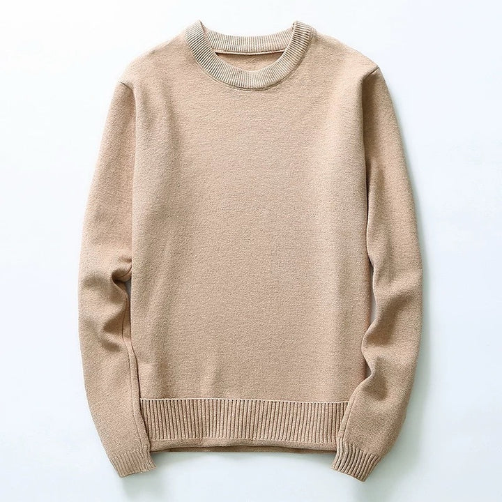 Fine knit sweater for men with classic round neckline Lune London