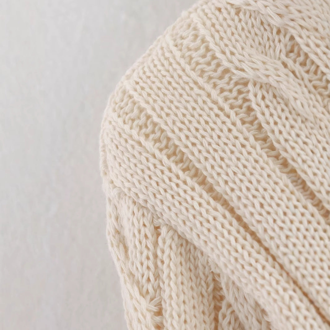 Pull en tricot pour femmes avec col montant classique et motif en câble intemporel Chic & Stil