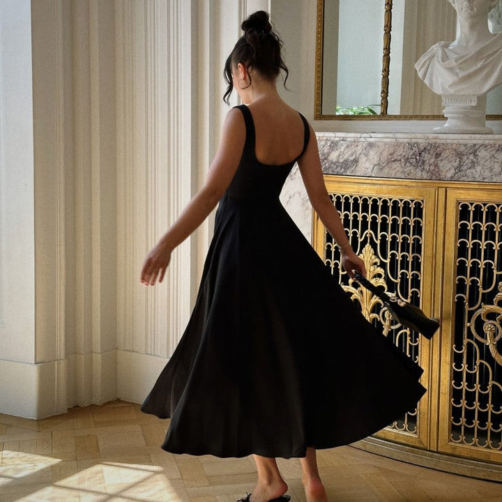 Women's evening dress with square neckline and flowing skirt Lune London