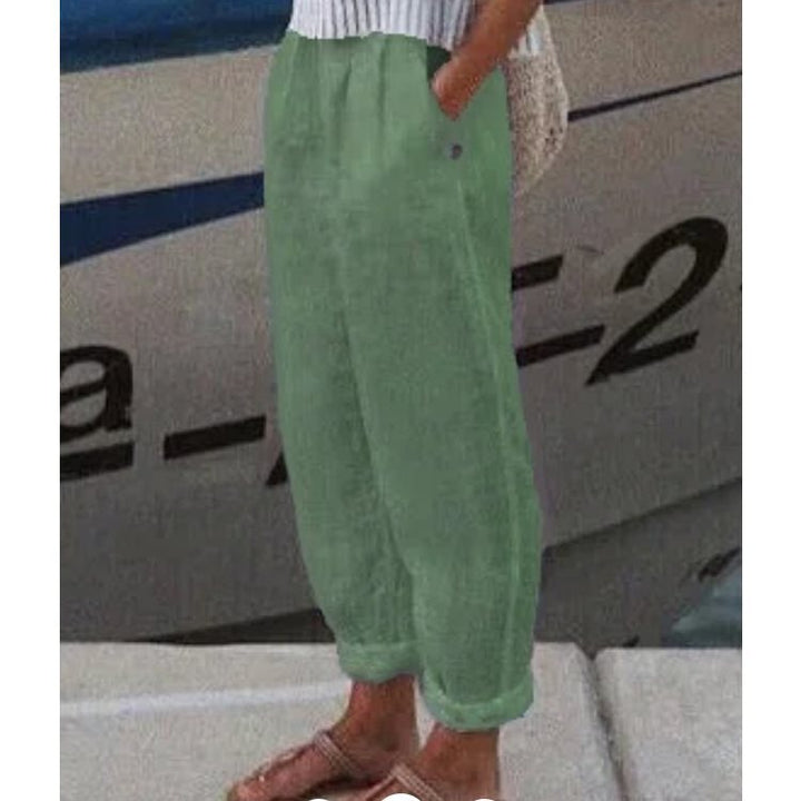 Casual linen pants for women with elastic waistband and practical side pockets Lune London