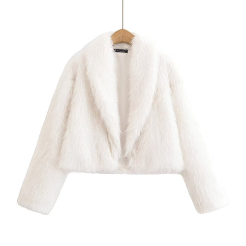 Faux fur jacket for women with modern design Lune London