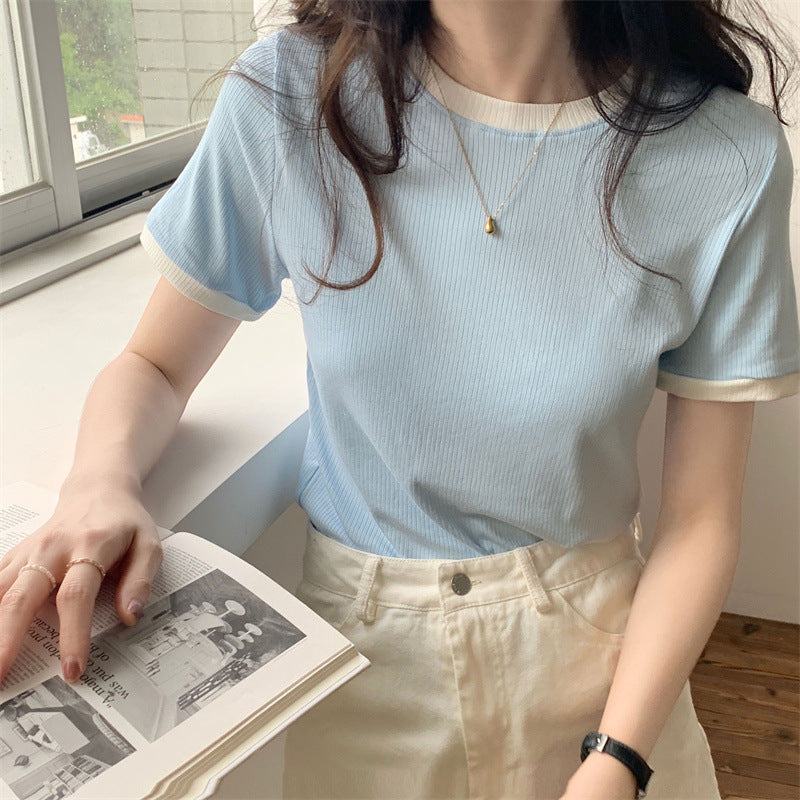 Women's short-sleeve shirt with fashionable contrast collar and casual cut