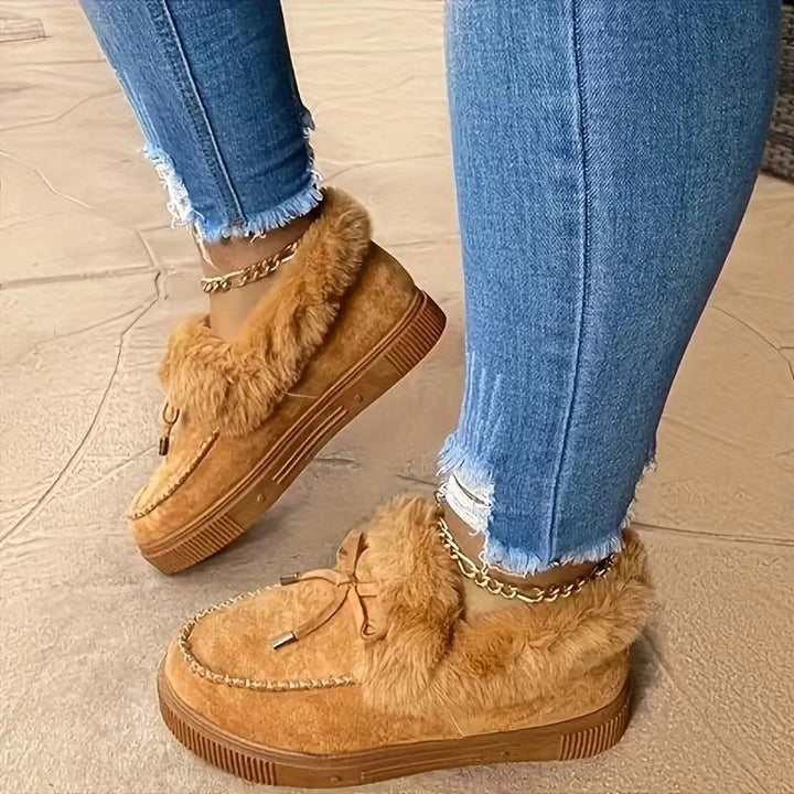 Women's sneakers with faux fur collar Lune London