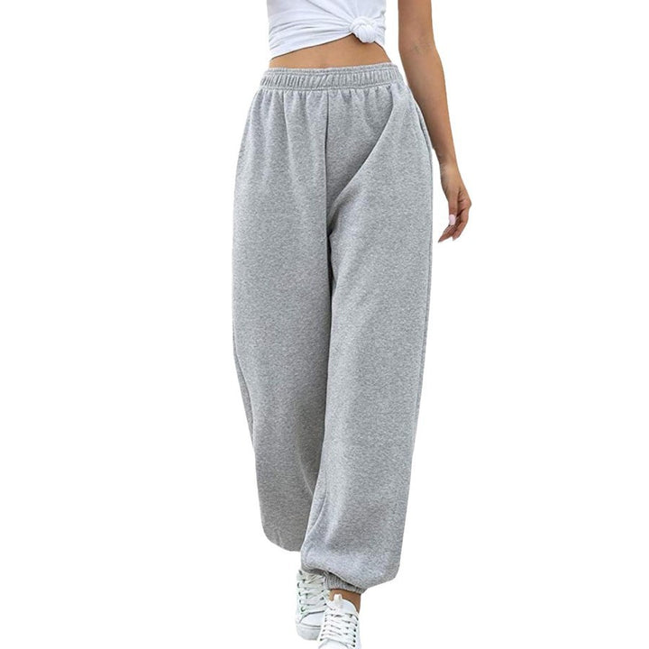 Casual pants for women with a wide cut and elastic waist Lune London