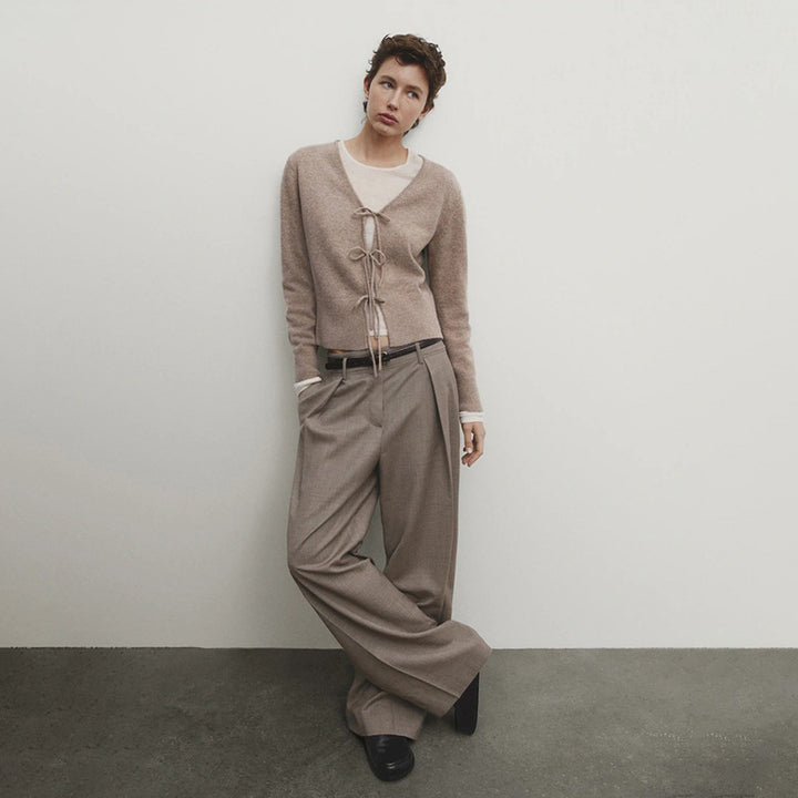 Ladies cozy pullover with tie belt and V-neck Lune London