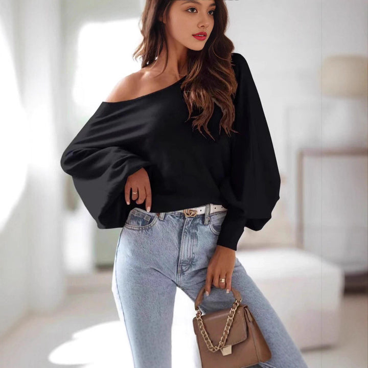 Pull oversized pour femmes avec une coupe asymétrique et un décolleté plongeant Lune London