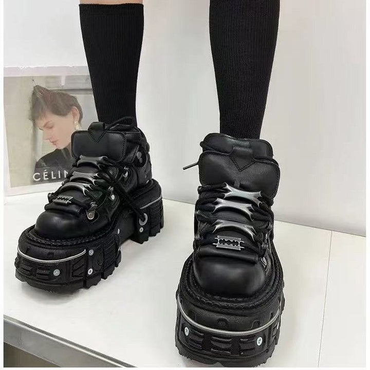 Women Stable High-Top Boots with Robust Rubber Sole Lune London