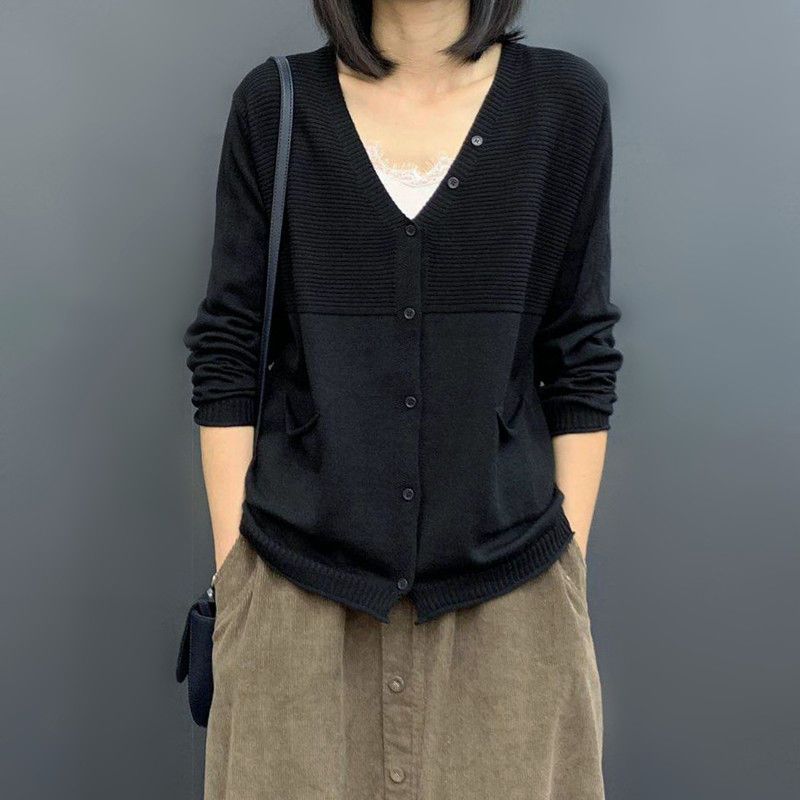 Cardigan pour femmes avec détails texturés Chic & Stil