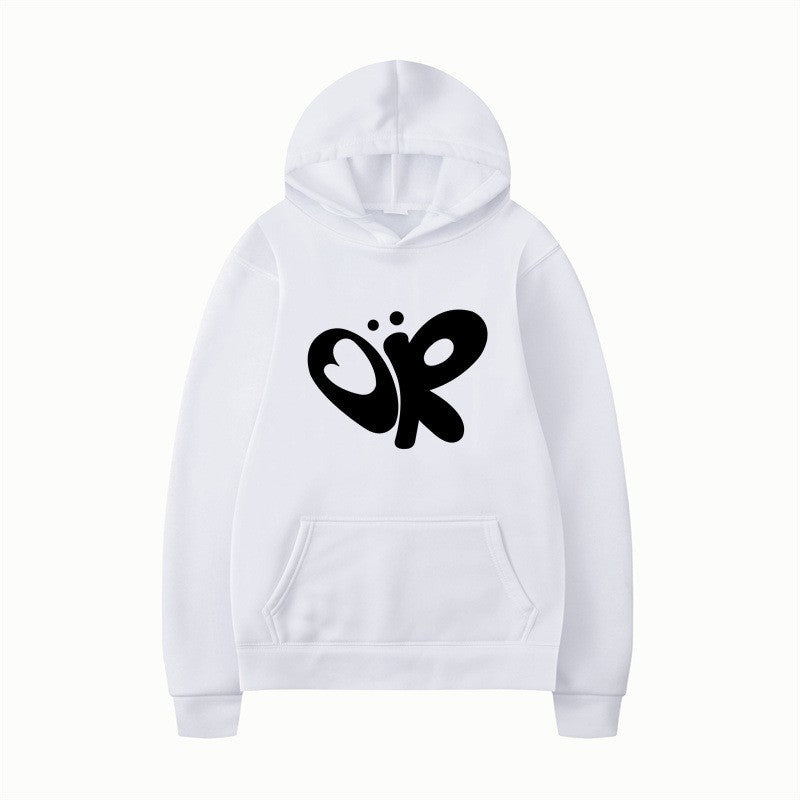 Women’s hoodie with large print and practical kangaroo pocket Chic & Stil