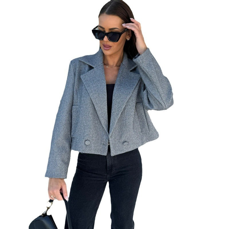 Trendy cropped blazer jacket for women with double button closure Lune London