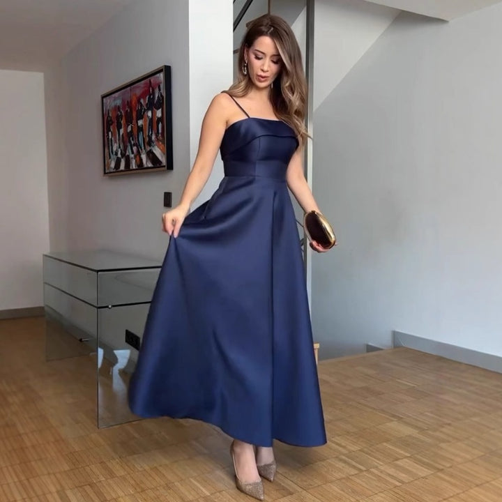 Elegant evening dress for women with a strapless design and a voluminous skirt Lune London