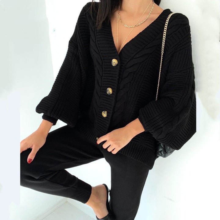 Ladies chunky knit cardigan with V-neck and buttons Lune London