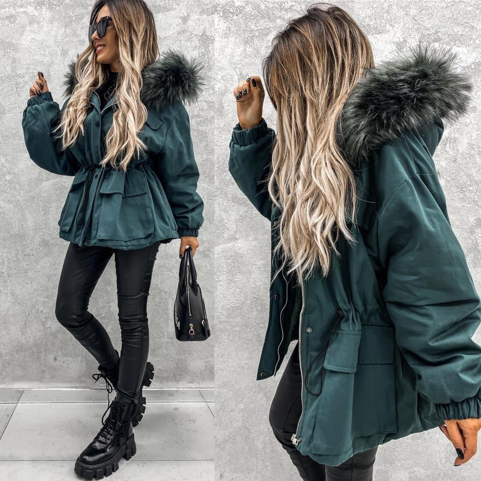Urban winter coat for women with removable faux fur collar and practical pockets Lune London