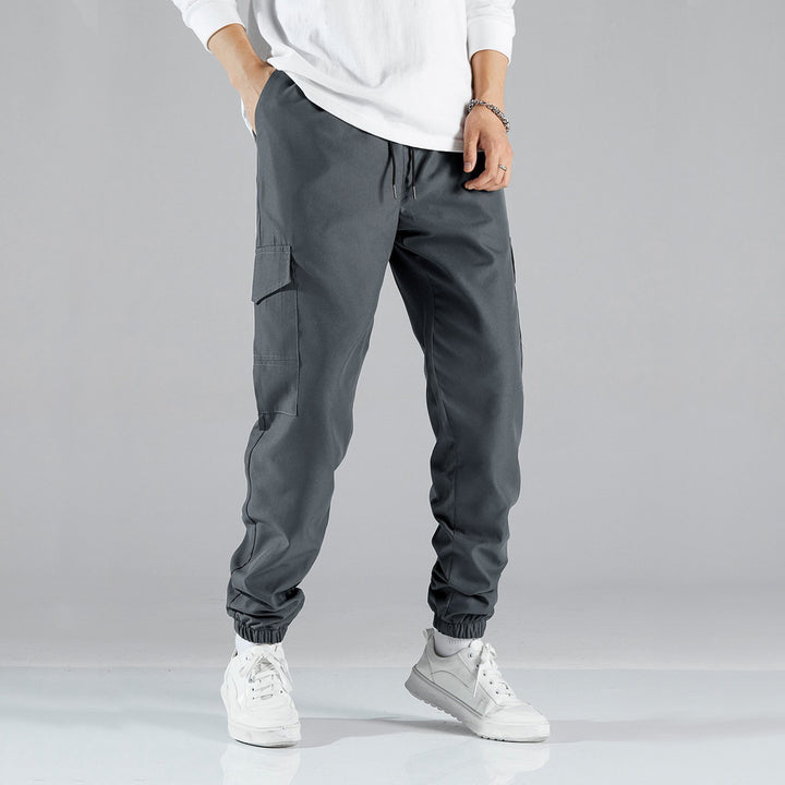 Men's cargo pants with adjustable waist and practical side pockets Lune London