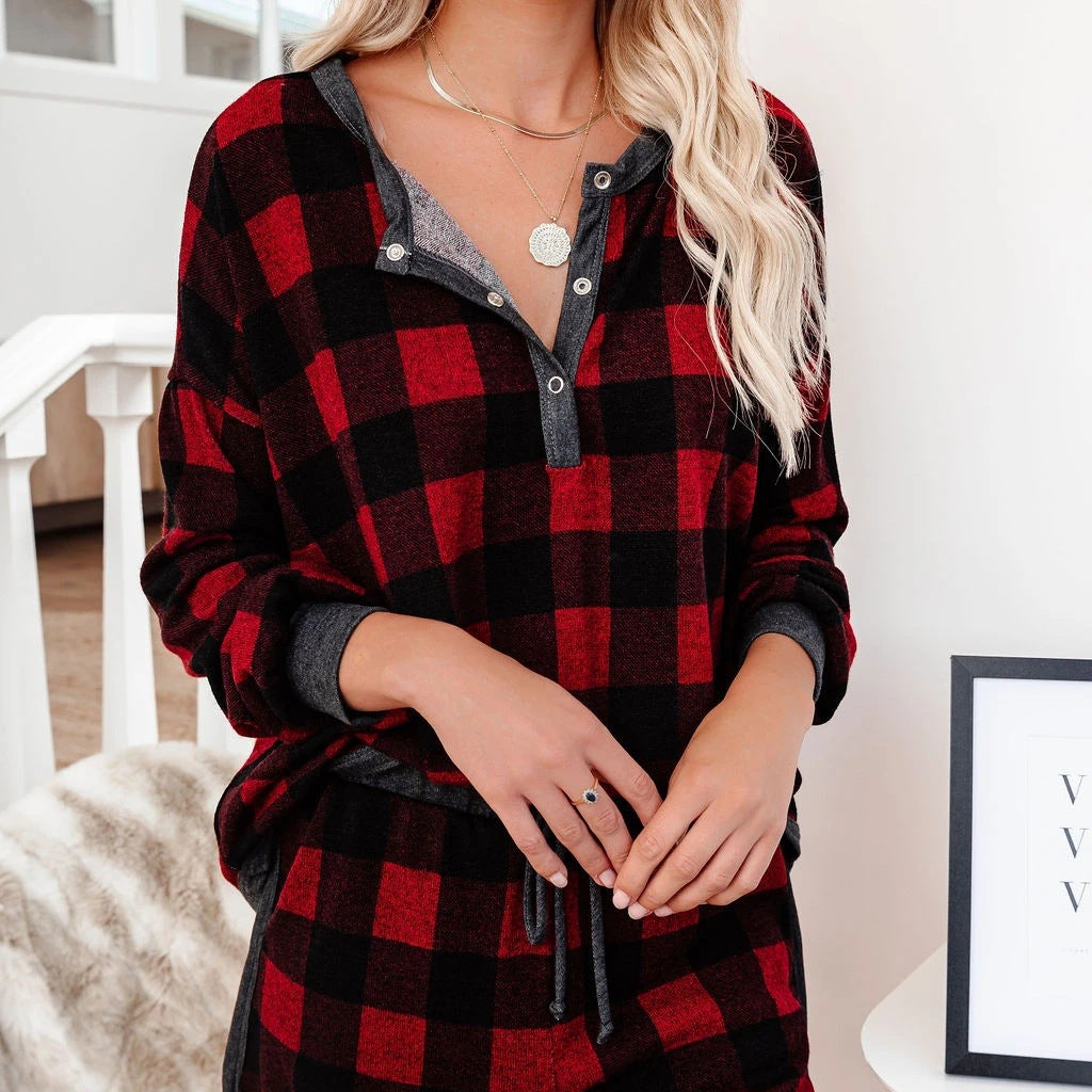 Comfortable plaid lounge set for women with short sleeve top and shorts Lune London