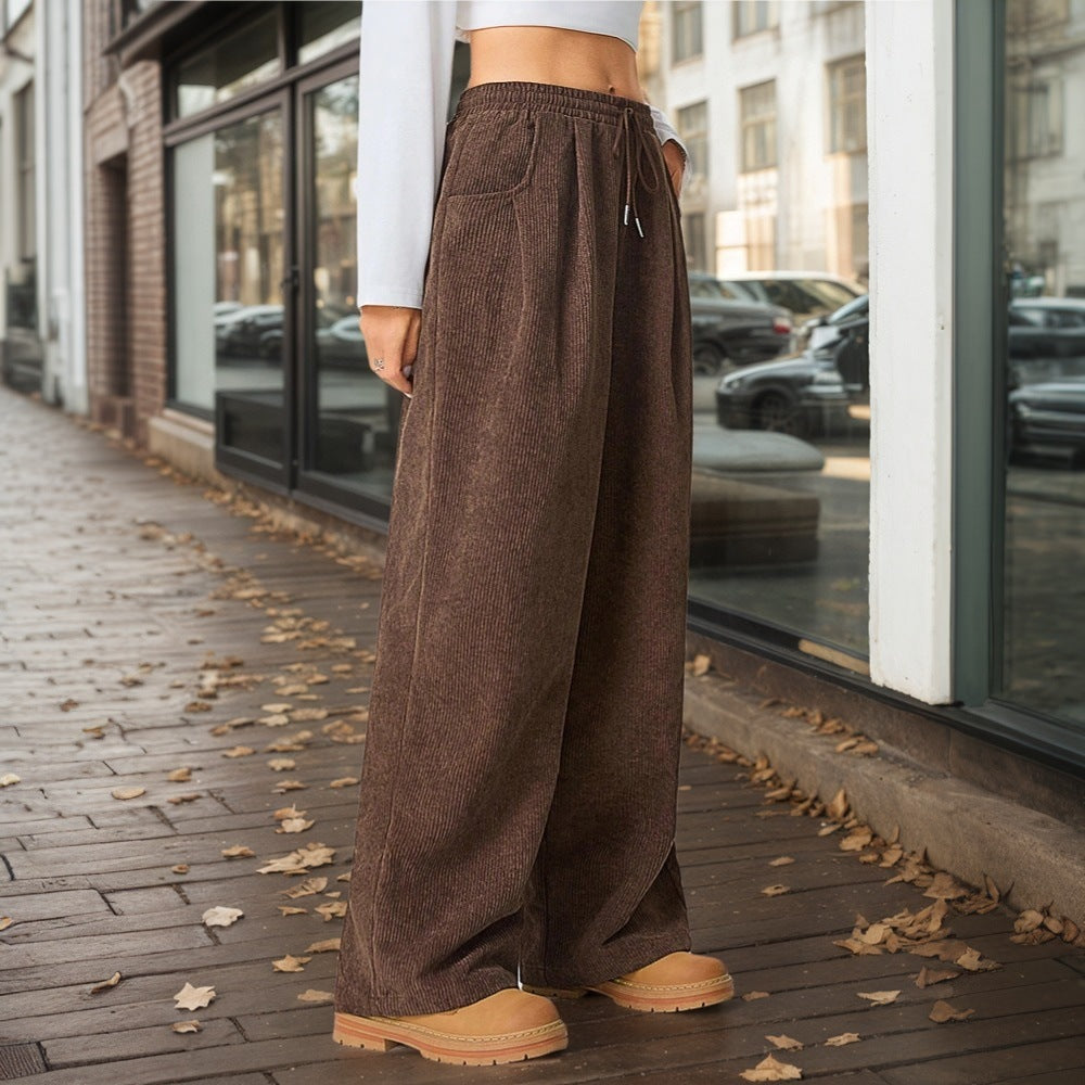 Pantalons larges en velours côtelé pour femmes avec taille élastique et poches pratiques Chic & Stil