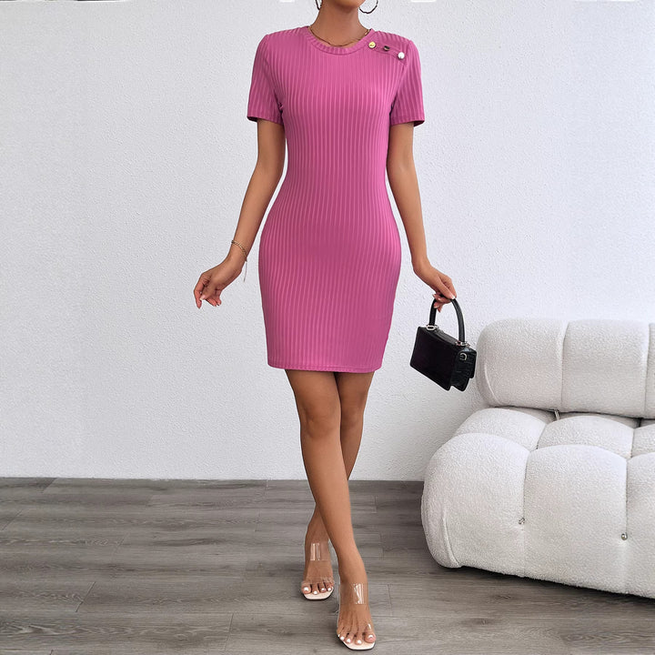 Short sleeve dress for women with textured design and decorative buttons Chic & Stil