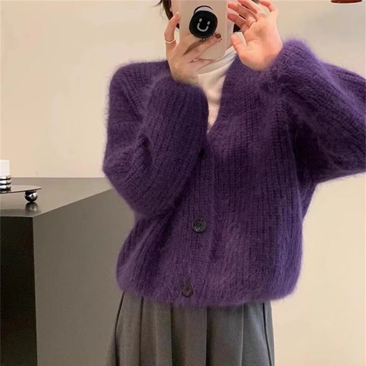 Cardigan tricoté confortable pour femmes avec un matériau exceptionnellement doux et une fermeture à boutons pratique Chic & Stil