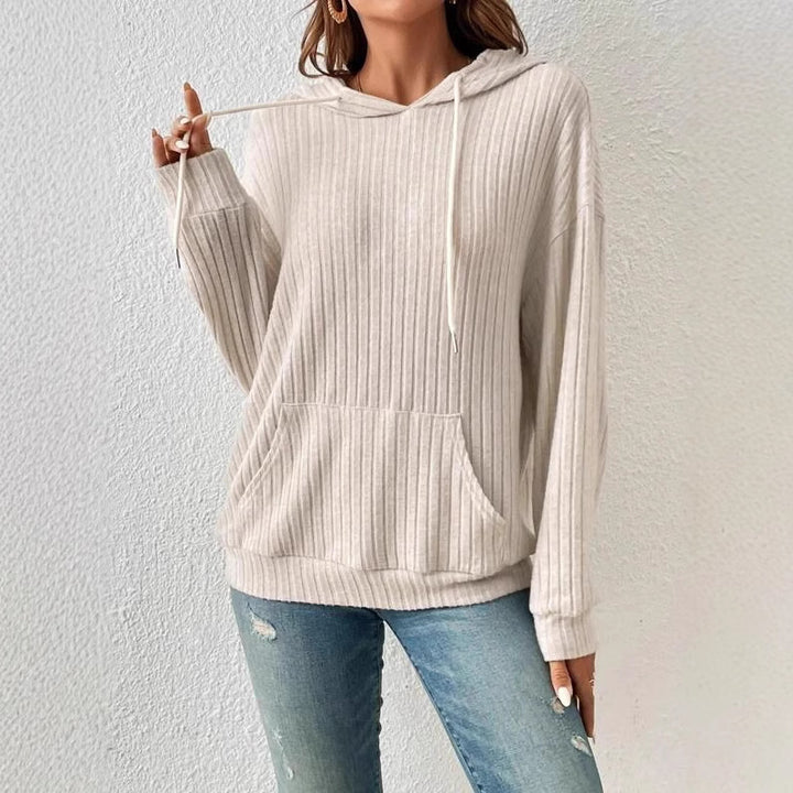 Casual women's hoodie with ribbed pattern and kangaroo pocket Lune London