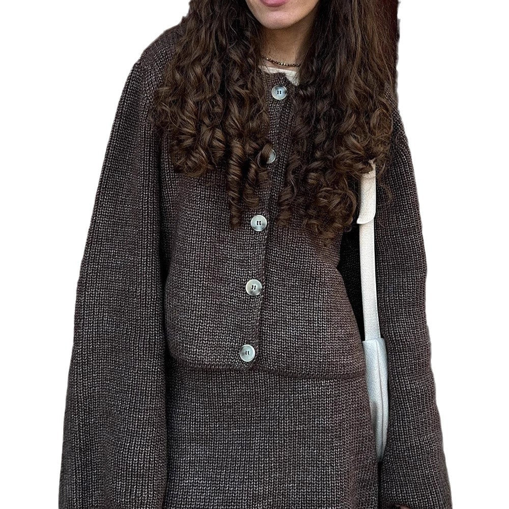 Knitted set for women with elegant button details Lune London