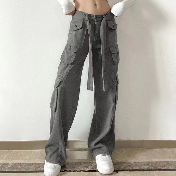Women’s cargo pants with practical side pockets and trendy cut Chic und Stil