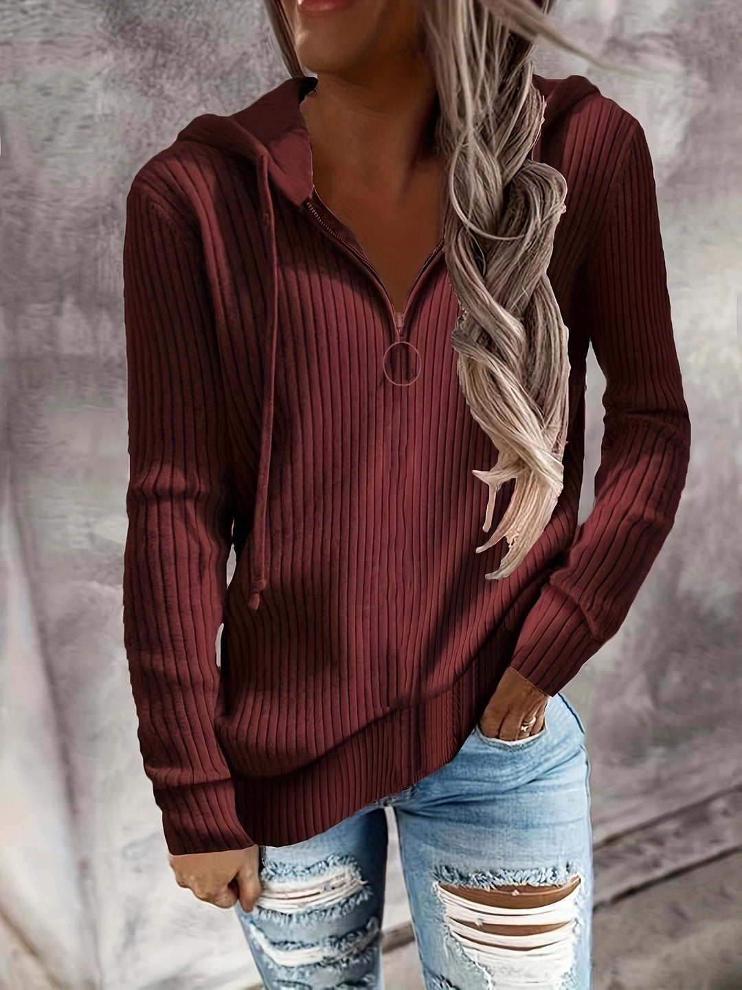 Ladies zip hoodie with ribbed structure and practical details Lune London
