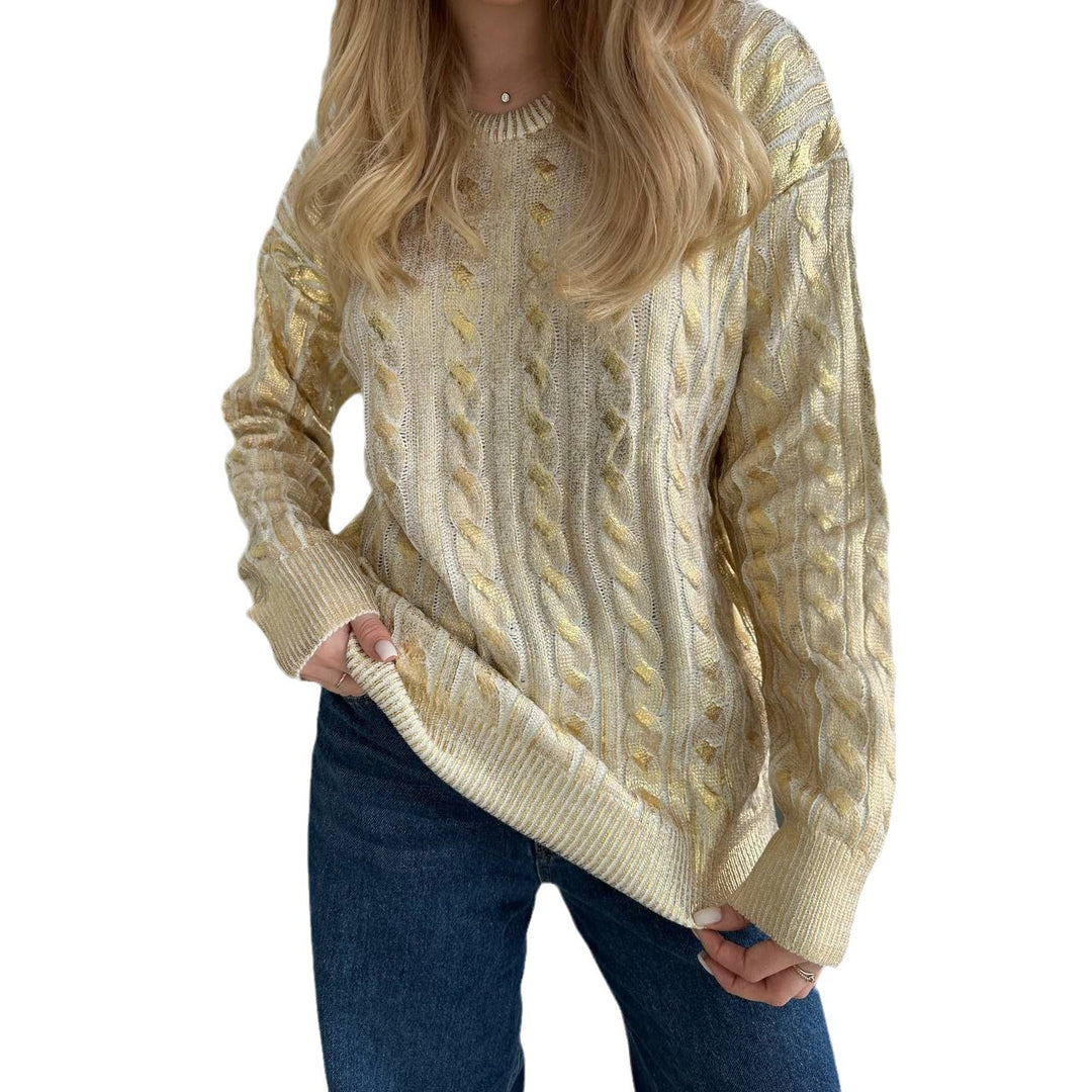 Chunky knit sweater for women with detailed braid pattern and oversized cut Lune London