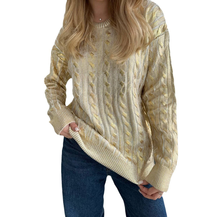 Chunky knit sweater for women with detailed braid pattern and oversized cut Lune London