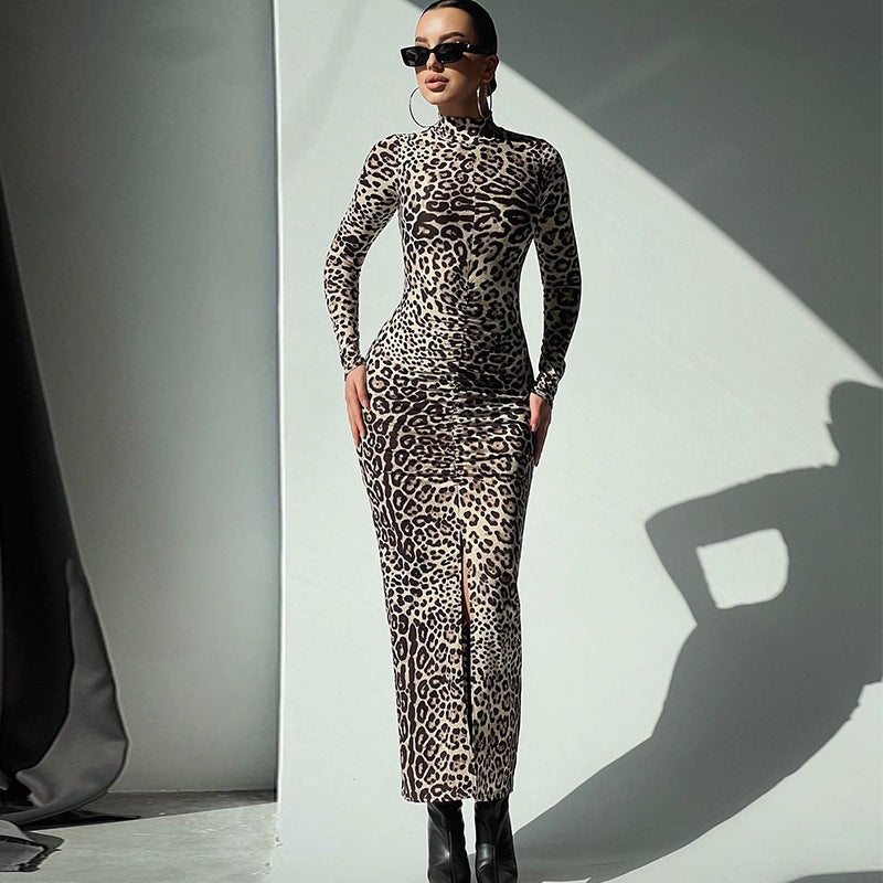 Fitted dress for women with high collar and slit Lune London