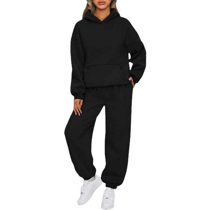 Women's Comfortable Hoodie Suit Made of Soft Sweat Fabric Chic & Stil