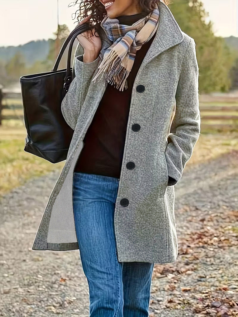 Manteau en laine élégant pour femmes avec col moderne et poches pratiques Chic & Stil